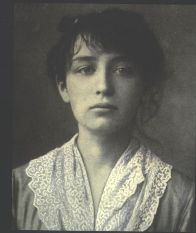 Camille Claudel a diciannove anni (1884,  fonte wikipedia…