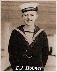 John Holmes in marina, da ragazzo (fonte: www.hmshood.com)
