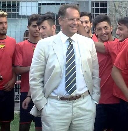 Alessandro Cecchi Paone con i calciatori del Positano …